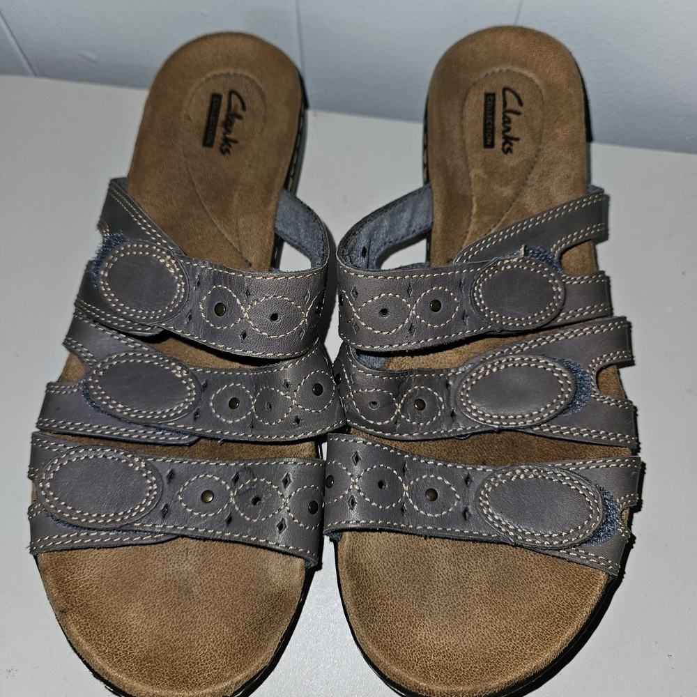 Clarks Women's Gray Sandals